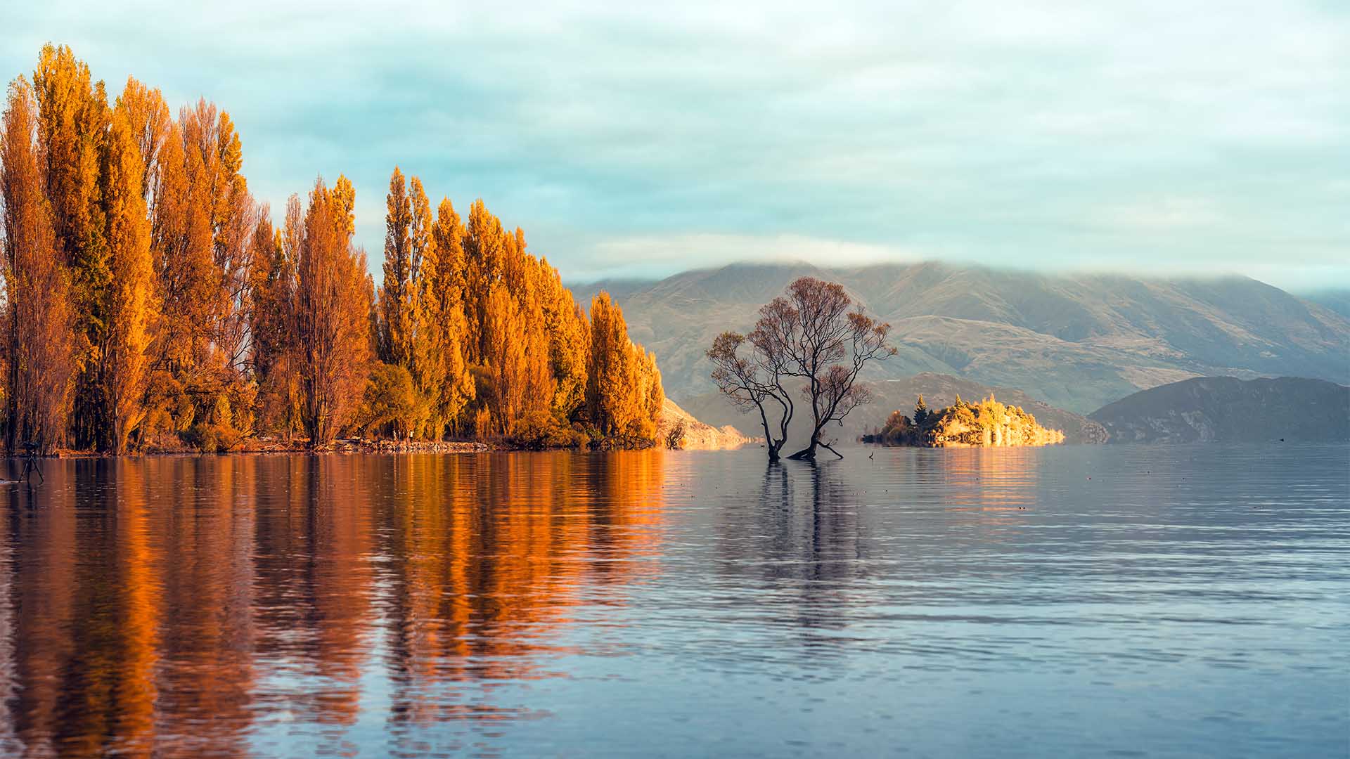 The remarkables, Lake Wakatipu and Queenstown,