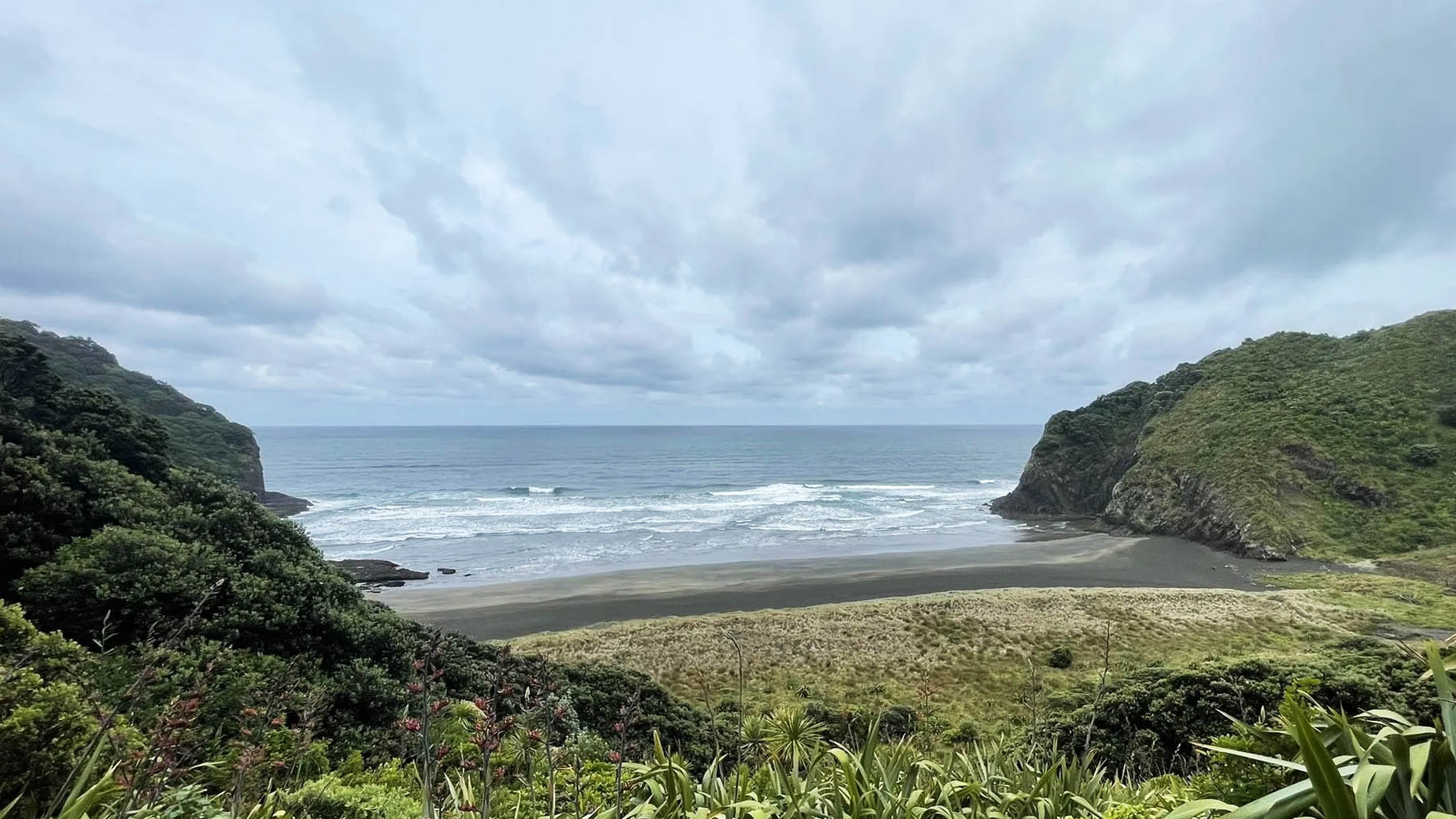 Whites Beach Auckland New Zealand